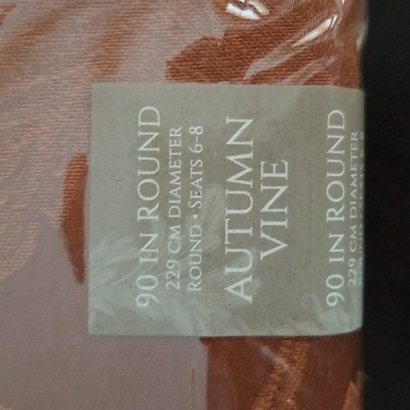 New in package  round table cloth Autumn vine - Picture 3 of 3